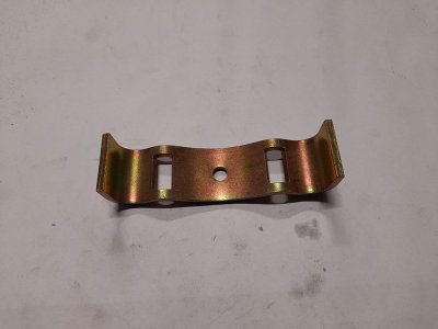 Lift cylinder clamp