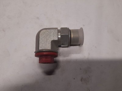 Hydrauliikan kulmanippa