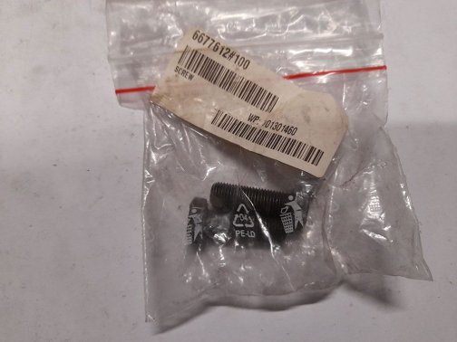 Hydrostaattipumpun ruuvi