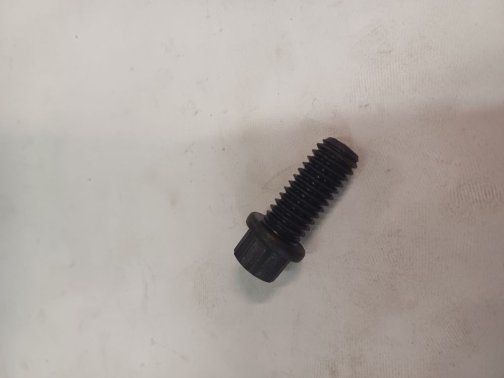 hydrostaattipumpun pultti